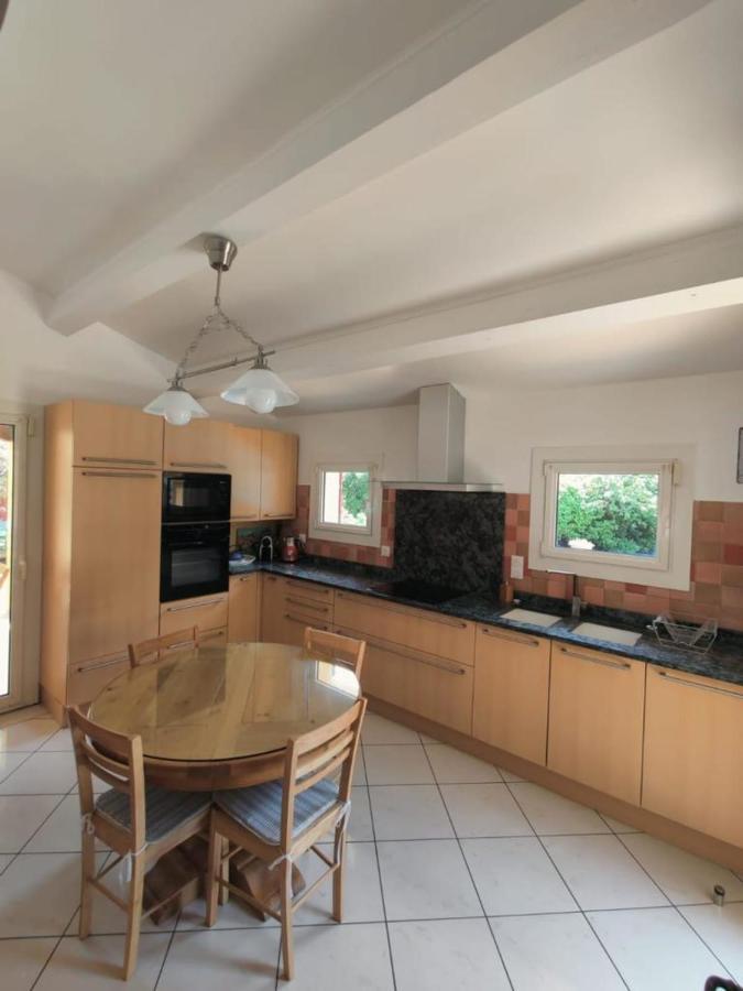 Villa La Mésange Bleue - piscine privée LʼIsle-sur-la-Sorgue Esterno foto