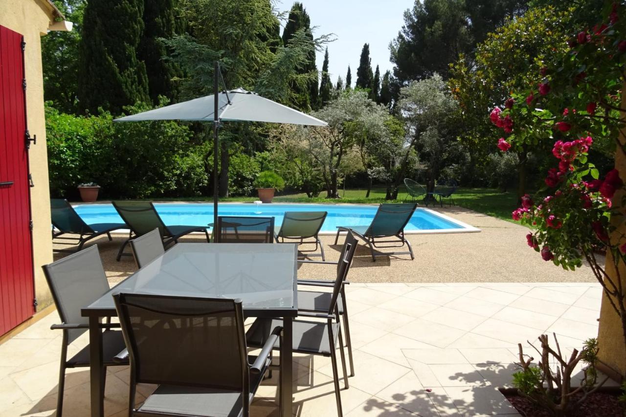 Villa La Mésange Bleue - piscine privée LʼIsle-sur-la-Sorgue Esterno foto